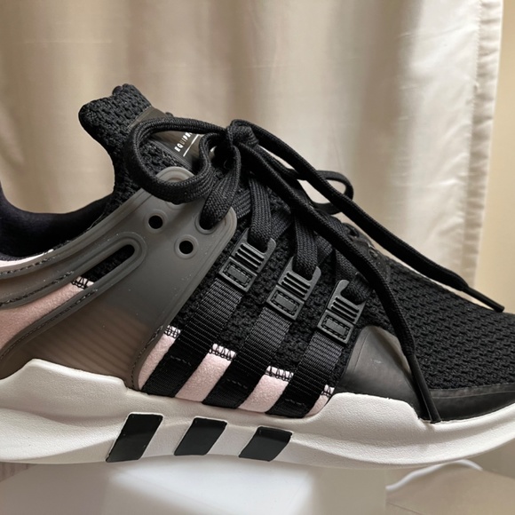 NEW! Adidas - Picture 2 of 7